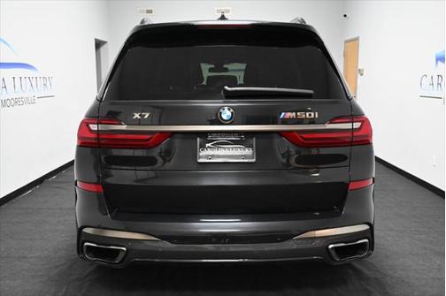 2021 BMW X7 M50i