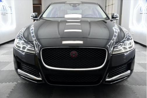 2017 Jaguar XF 35t Premium