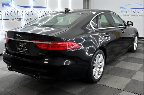2017 Jaguar XF 35t Premium