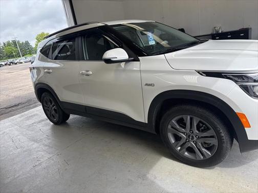 2022 Kia Seltos S