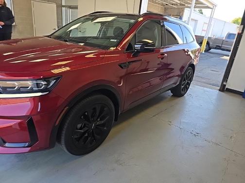 2023 Kia Sorento SX
