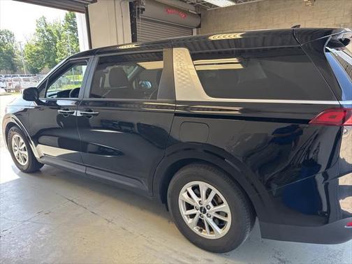 2022 Kia Carnival LXS