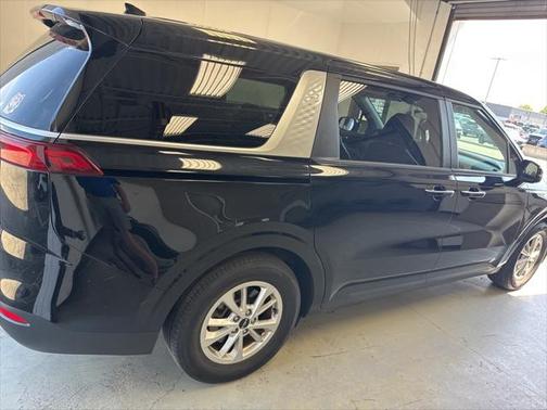2022 Kia Carnival LXS