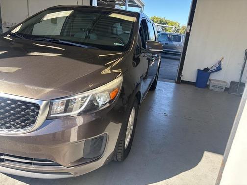 2016 Kia Sedona LX