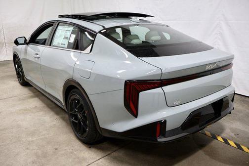 2025 Kia K4 GT-Line Turbo