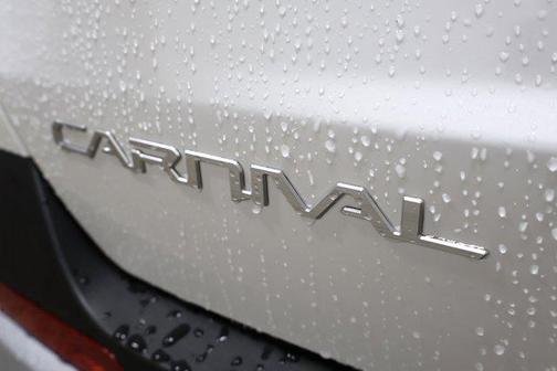 2025 Kia Carnival Hybrid EX