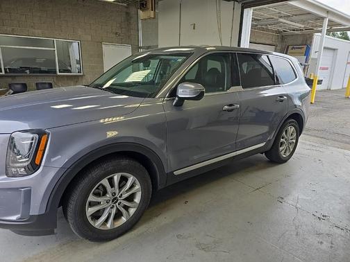 2022 Kia Telluride LX