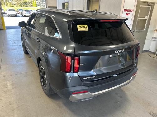 2024 Kia Sorento S