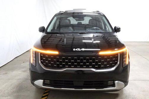 2025 Kia Carnival SX