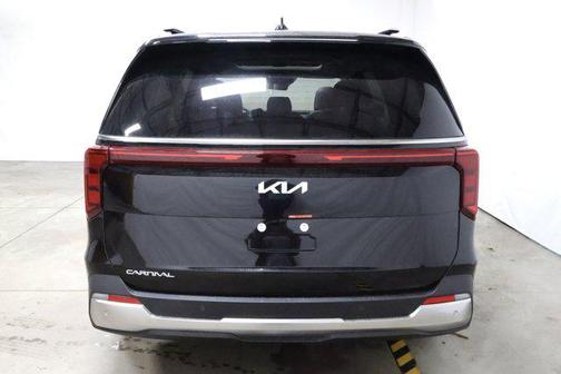 2025 Kia Carnival SX