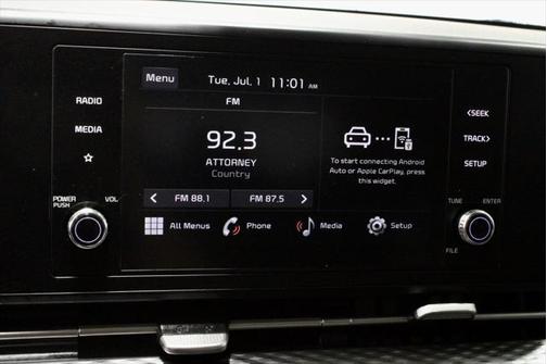 2023 Kia Carnival LX