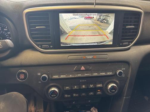 2022 Kia Sportage LX