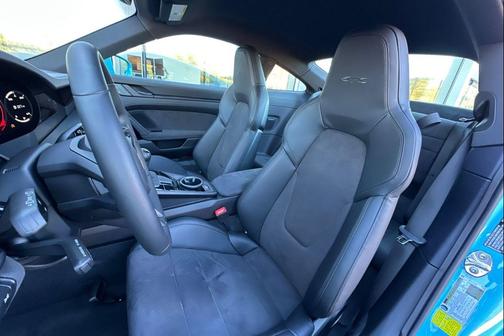 2024 Porsche 911 Carrera GTS