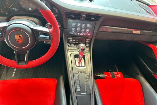 2018 Porsche 911 GT2 RS