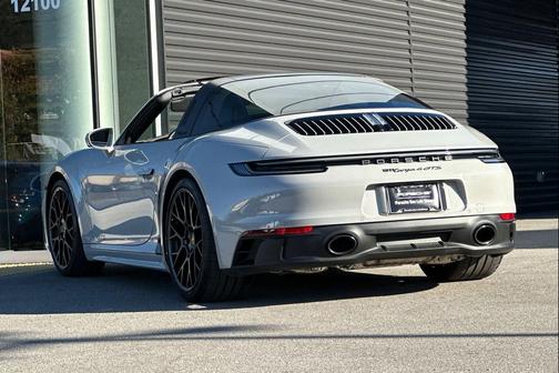 2022 Porsche 911 Targa 4 GTS