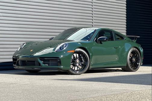 2024 Porsche 911 Carrera 4 GTS