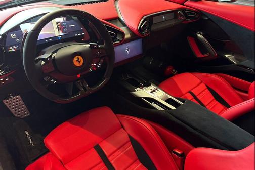 Nero 2025 Ferrari 12Cilindri Base