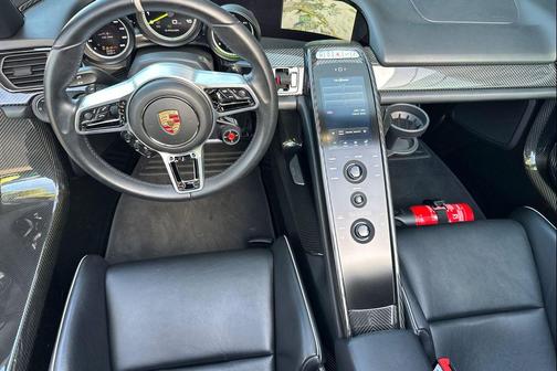 2015 Porsche 918 Spyder 