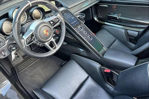 2015 Porsche 918 Spyder 