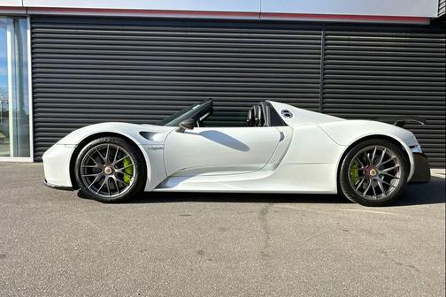2015 Porsche 918 Spyder 