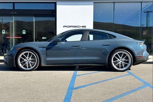 2025 Porsche Taycan Turbo GT