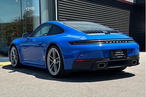 2025 Porsche 911 Carrera