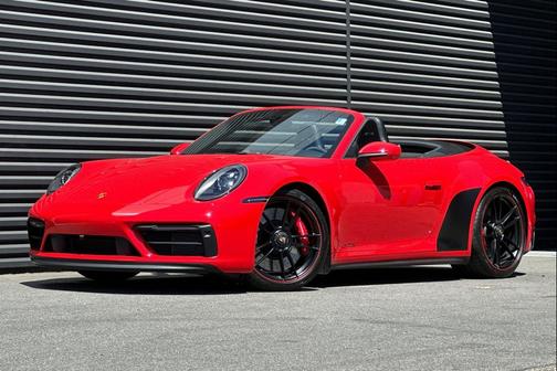 2022 Porsche 911 Carrera GTS