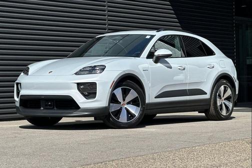 2026 Porsche Macan 