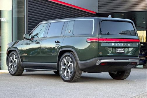 2023 Rivian R1S Adventure