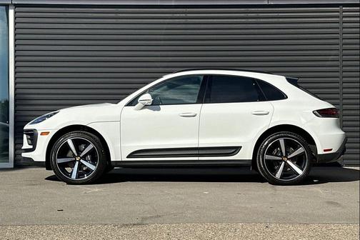 2025 Porsche Macan 