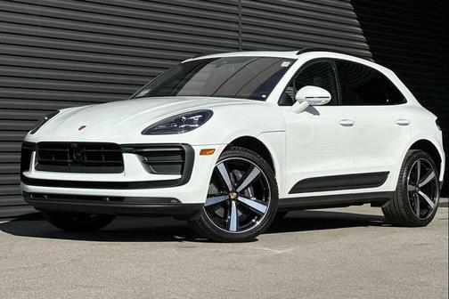 2025 Porsche Macan 