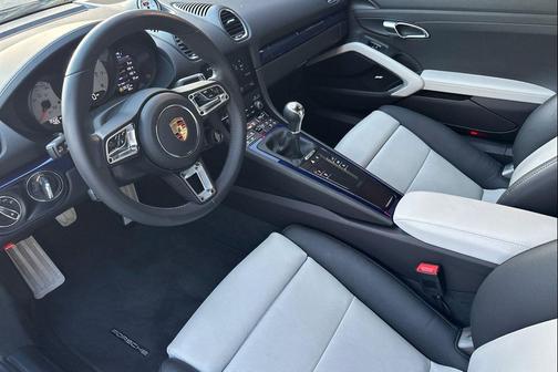 2024 Porsche 718 Cayman S