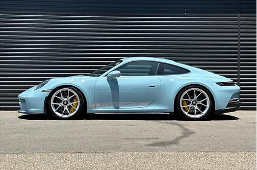 2022 Porsche 911 GT3 w/Touring Package