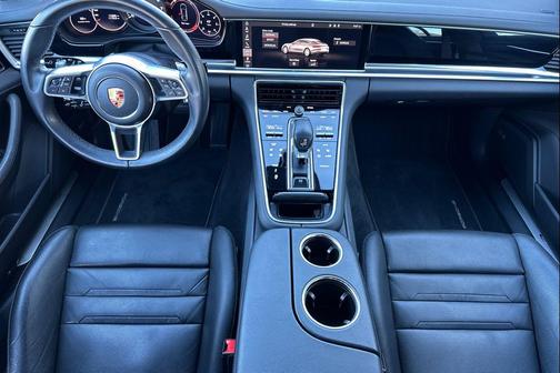 2019 Porsche Panamera 4