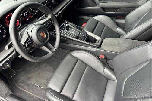 2022 Porsche 911 Carrera GTS