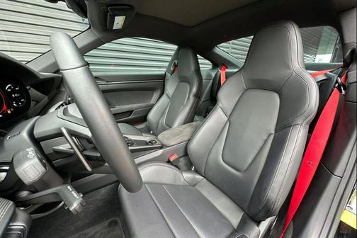 2022 Porsche 911 Carrera GTS