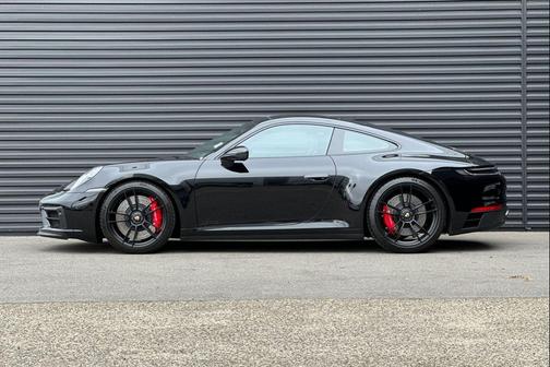 2022 Porsche 911 Carrera GTS