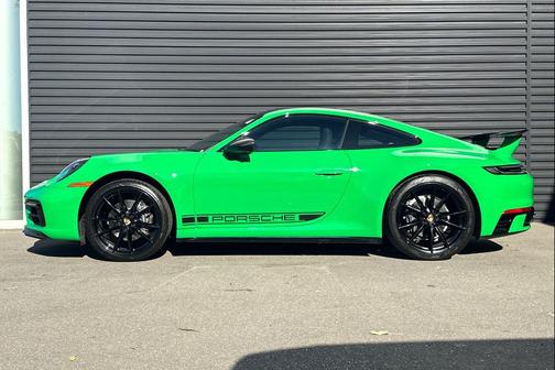 2023 Porsche 911 Carrera