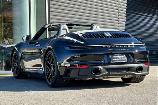 2023 Porsche 911 Carrera 4 GTS