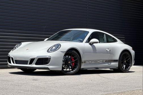 Chalk 2019 Porsche 911 Carrera GTS