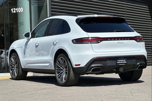 2025 Porsche Macan 
