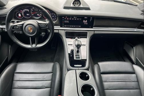 2022 Porsche Panamera Turbo S