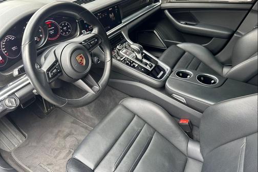 2022 Porsche Panamera Turbo S