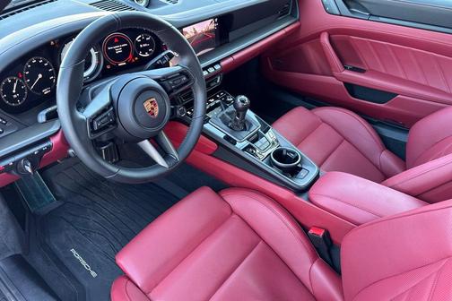 2024 Porsche 911 Carrera GTS