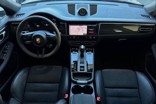 2023 Porsche Macan GTS