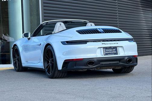 2022 Porsche 911 Carrera GTS