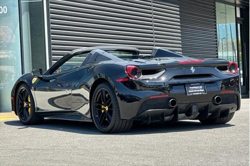 2018 Ferrari 488 Spider Base