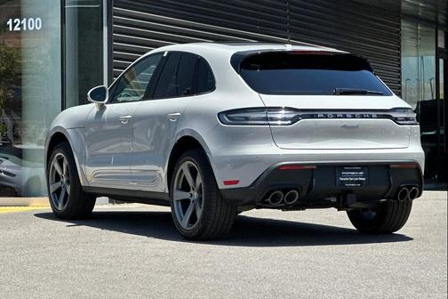 2025 Porsche Macan T
