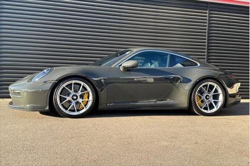 2022 Porsche 911 GT3 w/Touring Package