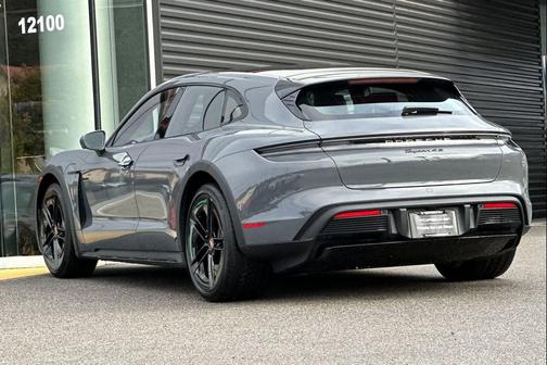 2026 Porsche Taycan 4S